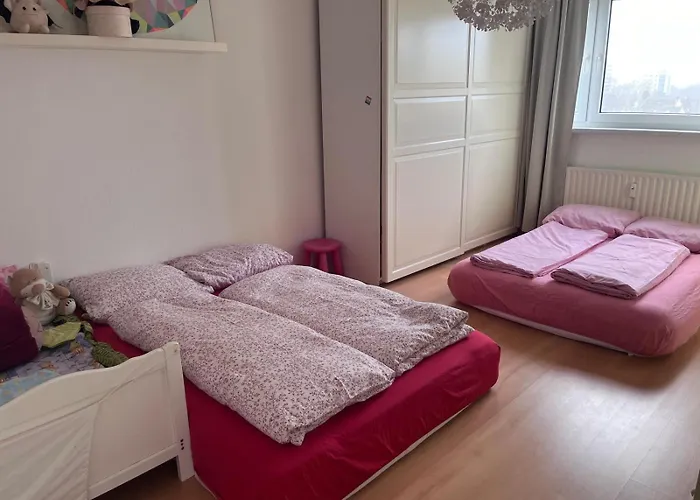 Apartamento Zentrale, Helle Mit Balkon! Ideal Fuer Messe, Business Und Staedtereise Frankfurt am Main